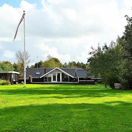 6 Person Holiday Home In Ansager Eksteriør bilde