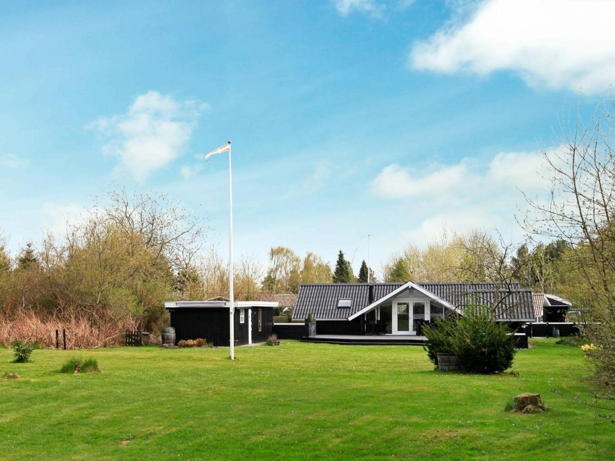 6 Person Holiday Home In Ansager Eksteriør bilde